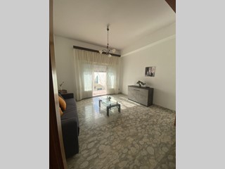 Quadrilocale in Vendita a Reggio Calabria, 140'000&euro;, 120 m², con Box