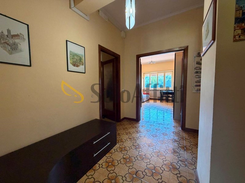 Appartamento in Affitto a Frosinone, 200 m², arredato