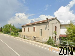 Quadrilocale in Vendita a Montorio al Vomano, 21'000&euro;, 162 m²