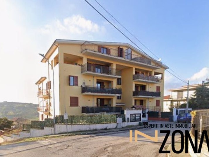 Trilocale in Vendita a Mosciano Sant'Angelo, 45'000&euro;, 111 m²