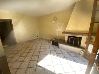 Quadrilocale in Vendita a Montopoli in Val d'Arno, zona Marti, 215'000&euro;, 85 m², con Box
