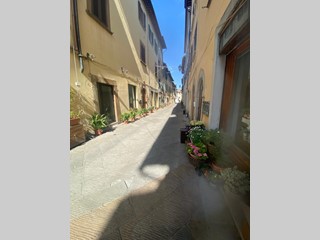 Quadrilocale in Vendita a Montaione, 55'000&euro;, 80 m², con Box