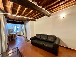 Trilocale in Affitto a Lucca, 800&euro;, 60 m², arredato