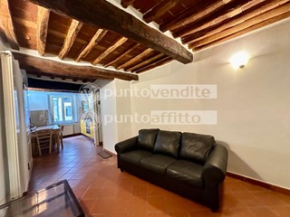Trilocale in Affitto a Lucca, 800&euro;, 60 m², arredato