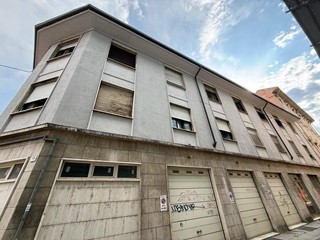 Appartamento in Vendita a Alessandria, 89'000&euro;, 120 m²
