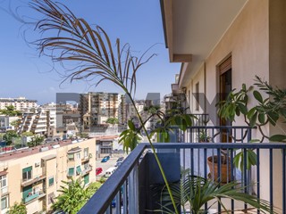 Appartamento in Vendita a Palermo, 289'000&euro;, 156 m²