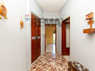 Appartamento in Vendita a Catania, 98'000&euro;, 124 m²
