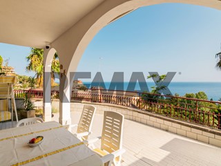 Appartamento in Vendita a Letojanni, 179'000&euro;, 89 m²