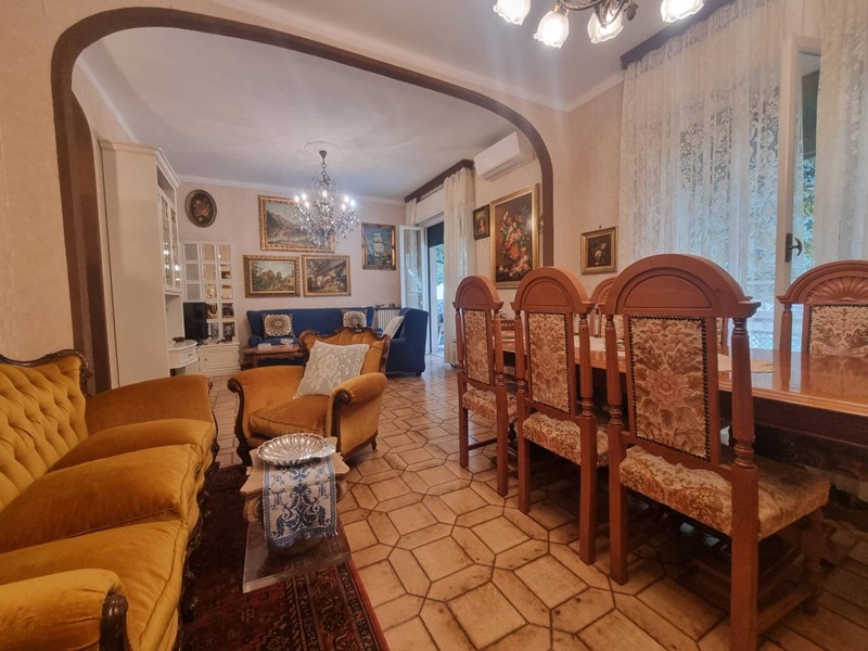 Trilocale in Vendita a Finale Ligure, 365'000&euro;, 80 m²