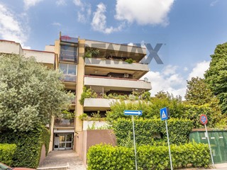 Trilocale in Vendita a Roma, 485'000&euro;, 139 m²