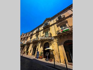 Appartamento in Vendita a Siracusa, 510'000&euro;, 248 m²