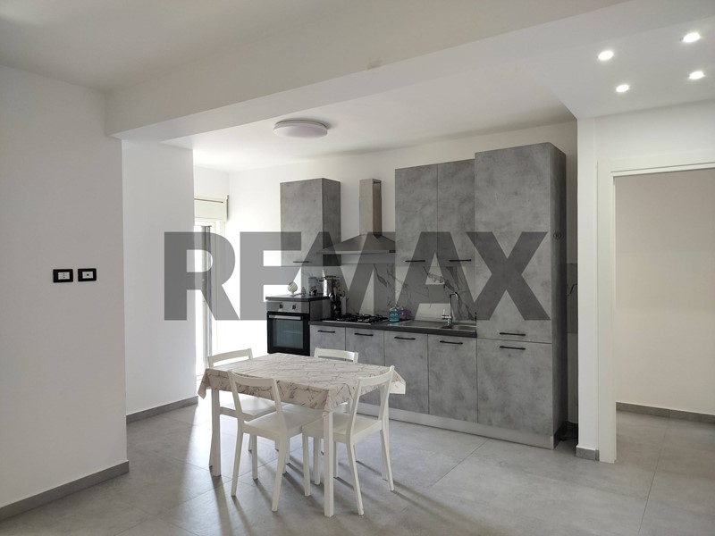 Appartamento in Vendita a Gravina di Catania, 110'000&euro;, 90 m²