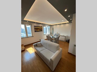 Appartamento in Affitto a Savona, 1'000&euro;, 100 m²
