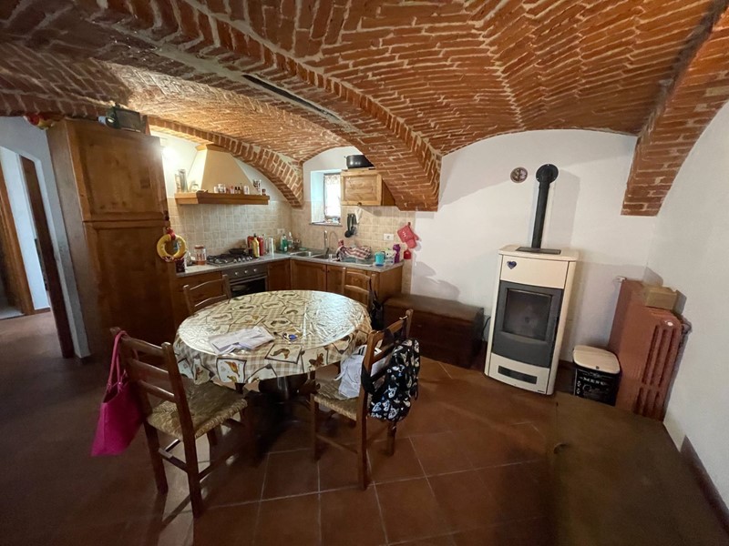 Trilocale in Affitto a Monastero di Vasco, 300&euro;, 75 m²