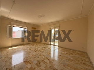 Appartamento in Affitto a Siracusa, 650&euro;, 144 m²