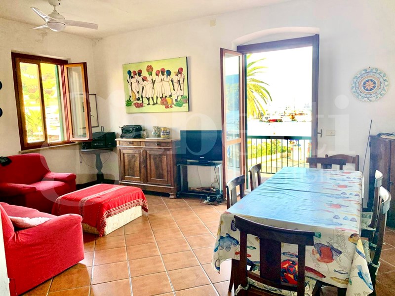 Appartamento in Vendita a Porto Azzurro, 430'000&euro;, 181 m²