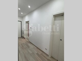 Appartamento in Vendita a Firenze, 495'000&euro;, 100 m², arredato, con Box
