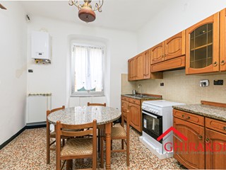 Appartamento in Affitto a Genova, zona Sestri Ponente, 1'000&euro;, 112 m², arredato