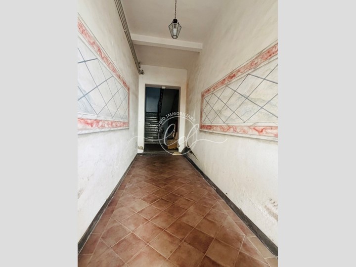 Appartamento in Vendita a Camaiore, 225'000&euro;, 125 m²