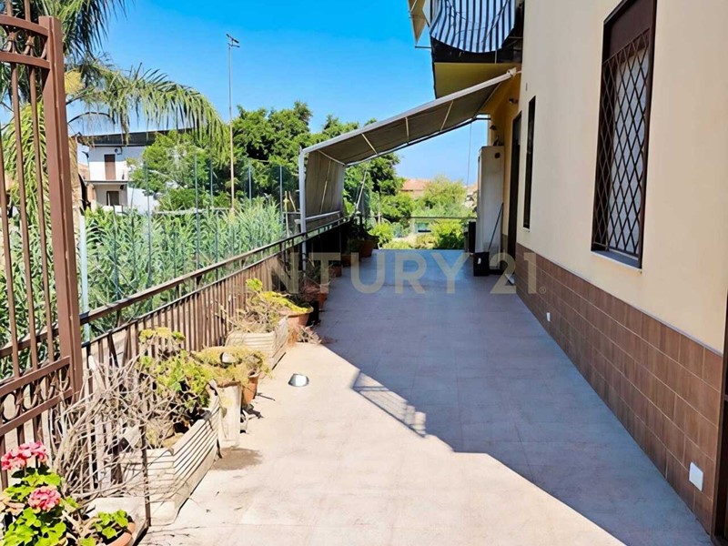 Quadrilocale in Vendita a Torrenova, 110'000&euro;, 91 m², con Box