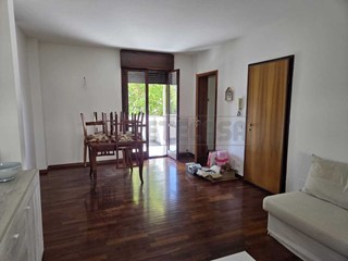 Appartamento in Affitto a Vicenza, 300&euro;, 100 m², arredato, con Box
