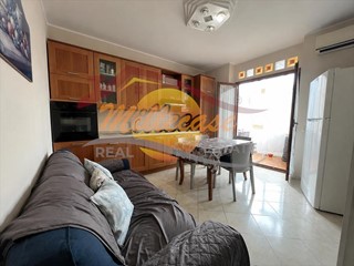 Trilocale in Vendita a Siracusa, zona Teocrito/San Giovanni, 69'000&euro;, 92 m²