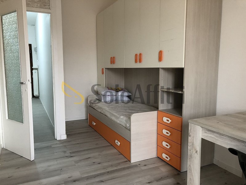Quadrilocale in Affitto a Pavia, zona Santa Teresa, 630&euro;, 60 m², arredato