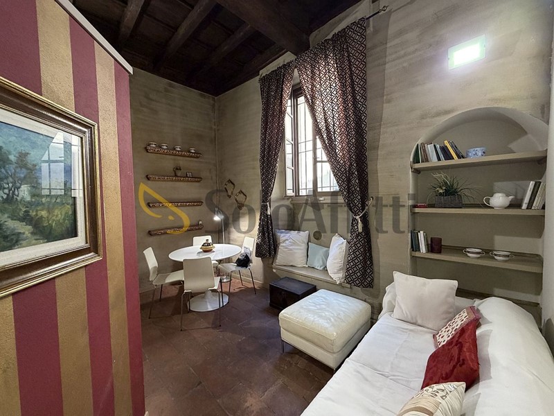 Bilocale in Affitto a Pavia, zona Centro, 650&euro;, 50 m², arredato
