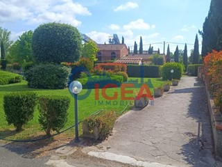 Appartamento in Vendita a San Gimignano, zona Badia a Elmi, 169'000&euro;, 132 m², arredato