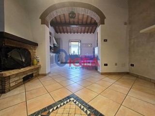 Trilocale in Vendita a Poggibonsi, zona Staggia, 125'000&euro;, 90 m², arredato