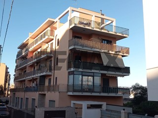 Bilocale in Vendita a Siracusa, 120'000&euro;, 68 m²