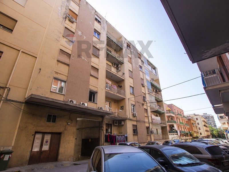 Appartamento in Vendita a Siracusa, 130'000&euro;, 163 m²
