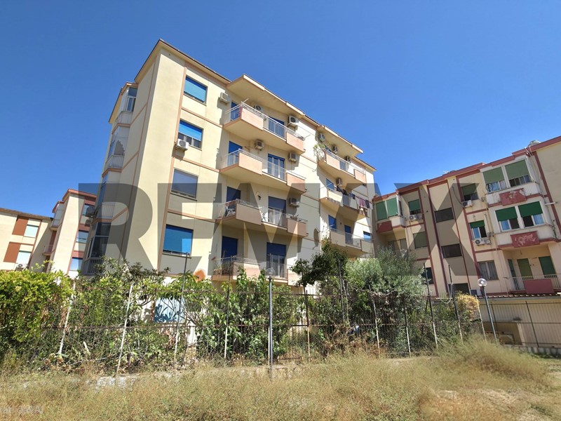 Appartamento in Vendita a Palermo, 99'000&euro;, 119 m²