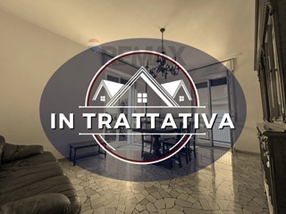 Trilocale in Vendita a Varese, 85'000&euro;, 98 m²