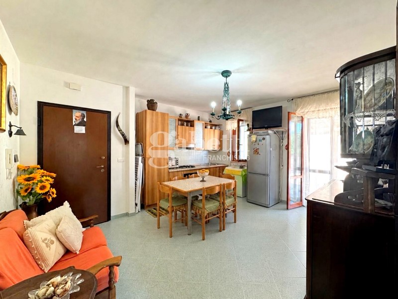 Trilocale in Vendita a Termoli, 145'000&euro;, 68 m², con Box