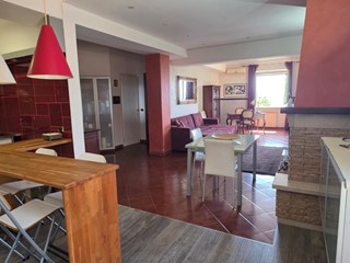 Quadrilocale in Vendita a Castelnuovo di Porto, 130'000&euro;, 80 m²