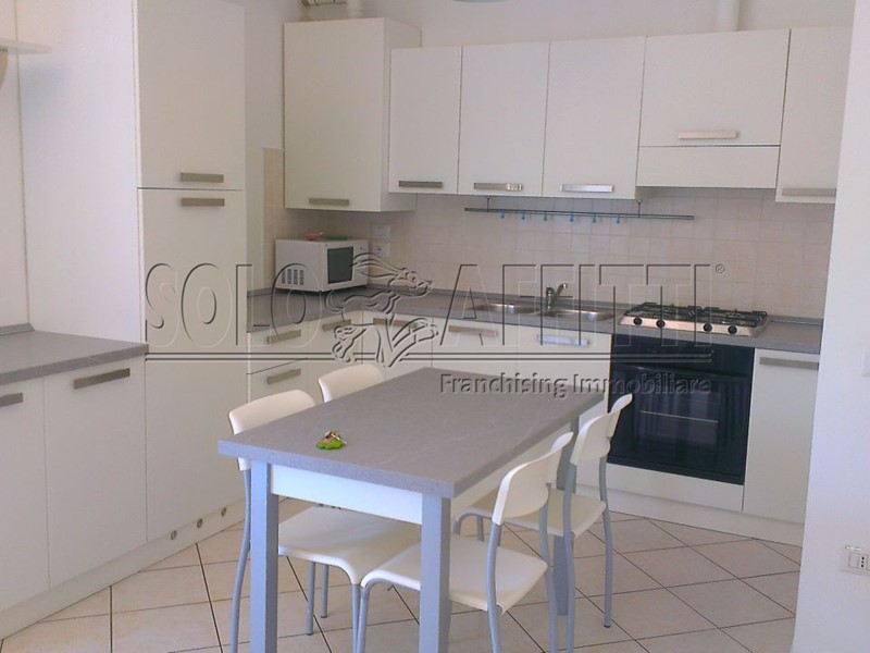 Bilocale in Affitto a Forlimpopoli, zona Via Giardino - Crocetta, 550&euro;, 45 m², arredato, con Box