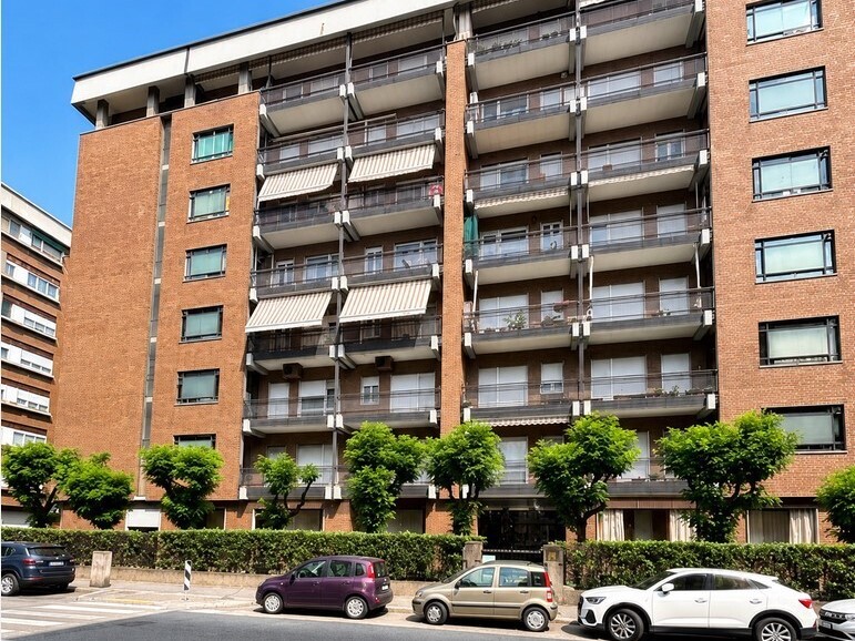 Appartamento in Vendita a Torino, 135'525&euro;, 163 m²