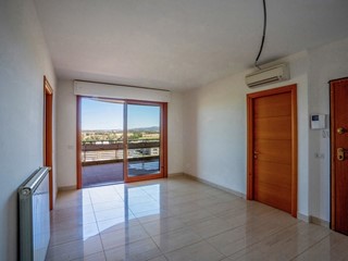 Trilocale in Vendita a Aprilia, 213'000&euro;, 80 m²