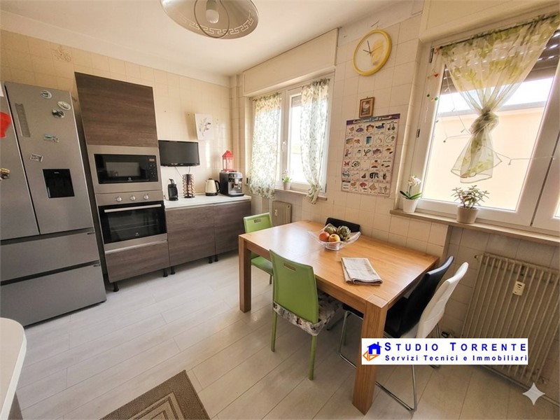 Trilocale in Vendita a Bollate, 190'000&euro;, 90 m²