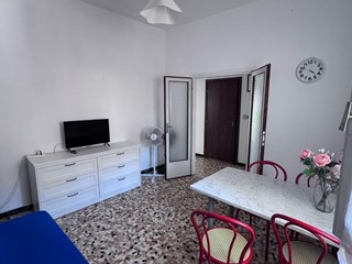 Quadrilocale in Affitto a Viareggio, 800&euro;, 74 m², arredato