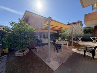 Quadrilocale in Vendita a Massa, zona Marina di Massa, 290'000&euro;, 80 m², arredato