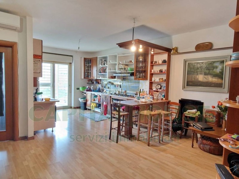 Quadrilocale in Vendita a Caserta, 250'000&euro;, 150 m²