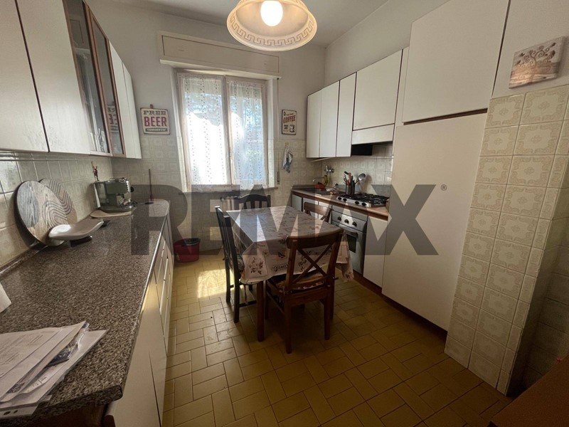 Trilocale in Affitto a Ancona, 700&euro;, 95 m²