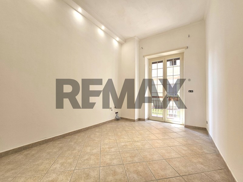 Bilocale in Vendita a Marino, 135'000&euro;, 52 m²