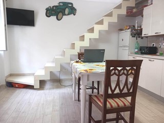 Quadrilocale in Vendita a Sarzana, 125'000&euro;, 57 m², arredato