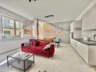 Trilocale in Affitto a Siracusa, zona Adda -Gelone - Borgata, 700&euro;, 85 m², arredato