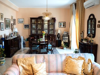 Appartamento in Vendita a Misterbianco, 167'000&euro;, 145 m², con Box