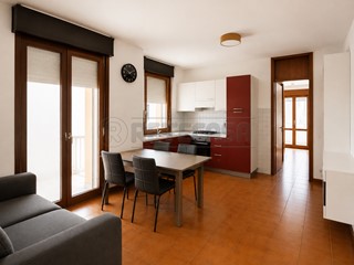 Trilocale in Vendita a Vicenza, 125'000&euro;, 65 m², arredato, con Box