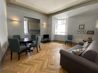 Trilocale in Affitto a Lucca, 1'350&euro;, 77 m², arredato